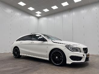 Schadeauto Mercedes Cla-klasse Shooting Brake 220d Autom. AMG Panoramadak Navi Clima 2016/3