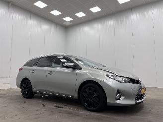Schadeauto Toyota Auris Touring Sports 1.8 Hybrid Panoramadak Navi Clima 2013/11