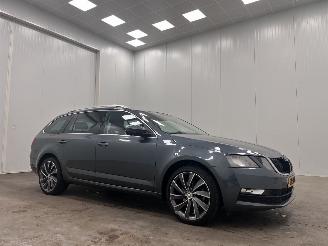 Voiture accidenté Skoda Octavia Combi 1.0 TSI DSG Greentech Edition Navi Clima 2019/6