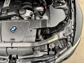 BMW 3-serie Cabrio 320i Exe Clima picture 14