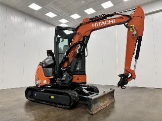 krockskadad bil machine Hitachi  ZX33U-6 Airco 2025/3