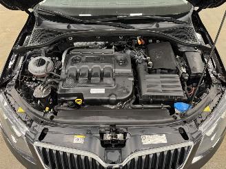 Skoda Octavia Combi 1.6 TDI Ambition Panoramadak Navi Clima picture 14