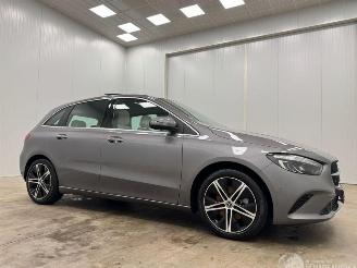 uszkodzony samochody osobowe Mercedes B-klasse 180 Luxury Line Panoramadak Navi clima 2024/1