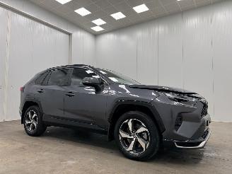 damaged passenger cars Toyota Rav-4 2.5 Plug-In Hybrid AWD Navi Clima 2024/11