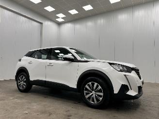 Voiture accidenté Peugeot 2008 1.2 PureTech Active Navi Clima 2021/12