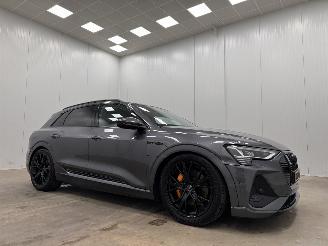 damaged passenger cars Audi E-tron 55 Quattro S-Line 95 kWh Panoramadak Navi Clima 2022/8