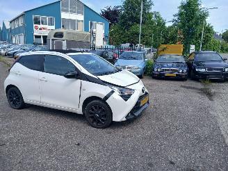Schadeauto Toyota Aygo Aygo (B40) Hatchback 1.0 12V VVT-i (1KR-FE) [53kW] 2018/8