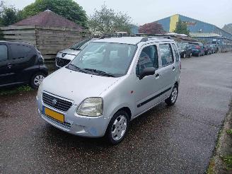 Unfallwagen Suzuki Wagon Wagon-R+ (RB) MPV 1.3 16V (G13BB) [56kW 2000/1