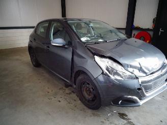 Purkuautot passenger cars Peugeot 208 1.2 VTI 2015/9