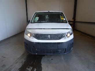 Salvage car Peugeot Partner 1.6 HDI 2022/11