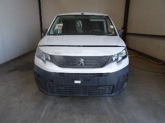 Salvage car Peugeot Partner 1.6 HDI 2022/12