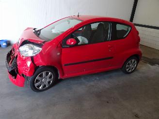 Coche siniestrado Peugeot 107 1.0 2010/6