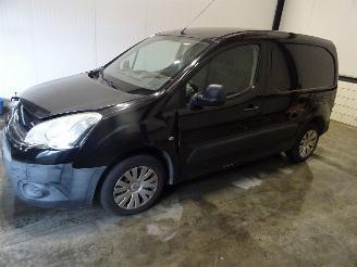 Coche siniestrado Citroën Berlingo 1.6HDI 2013/2