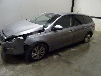 disassembly passenger cars Peugeot   2015/10