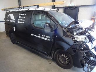 disassembly passenger cars Peugeot Expert 2.0 HDI 2019/6