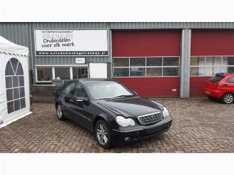 Vrakbiler auto Mercedes C-klasse  2001/1
