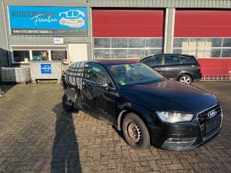 Vrakbiler auto Audi A3 A3 (8V1/8VK), Hatchback 3-drs, 2012 / 2020 1.8 16V TFSI Quattro 2013