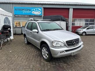 Démontage voiture Mercedes ML ML I (163), SUV, 1998 / 2005 270 2.7 CDI 20V 2001/11