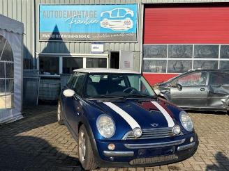 Vrakbiler auto Mini Mini Mini One/Cooper (R50), Hatchback, 2001 / 2007 1.6 16V Cooper 2002/10