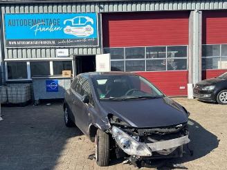 Coche siniestrado Opel Corsa Corsa D, Hatchback, 2006 / 2014 1.2 16V 2008/10