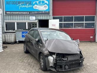 Salvage car Kia Rio Rio III (UB), Hatchback, 2011 / 2017 1.2 CVVT 16V 2014/6