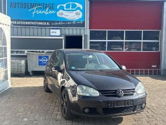 Coche siniestrado Volkswagen Golf Golf V (1K1), Hatchback, 2003 / 2010 1.6 FSI 16V 2004/5