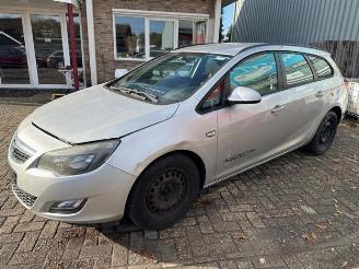 Opel Astra Astra J Sports Tourer (PD8/PE8/PF8), Combi, 2010 / 2015 1.7 CDTi 16V picture 3