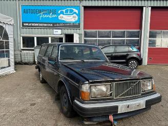 Dezmembrări autoturisme Volvo 265  1980
