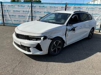 Schadeauto Opel Astra 1.2 Turbo GS Sports Tourer 2024/12