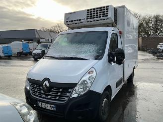 skadebil vrachtwagen Renault Master 2.3 Koelwagen 2019/8