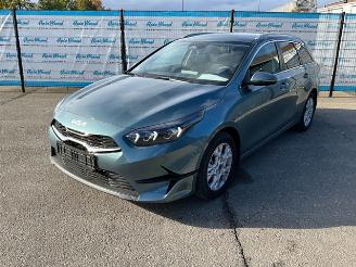 uszkodzony samochody osobowe Kia Ceed 1.5 Sportswagon 2025/4