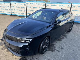 Vaurioauto  passenger cars Opel Astra Sports Tourer GS 1.2 (100kW) | Automaat | Head up | Matrix 2024/7