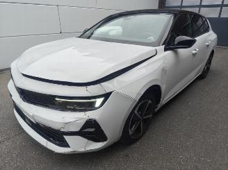 Vaurioauto  passenger cars Opel Astra Sports Tourer GS 1.2 (96kW) 2025/2