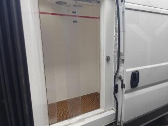 Fiat Ducato 120 L3H2 Koel Vries auto 3 compatimenten picture 12