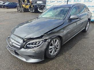damaged passenger cars Mercedes C-klasse 300 C 300 Estate Automaat 2018/8