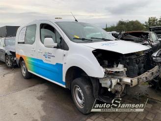 Salvage car Peugeot Partner Partner (GC/GF/GG/GJ/GK), Van, 2008 / 2018 1.6 BlueHDi 100 2015/10