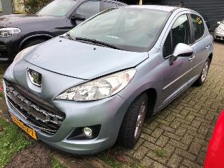 uszkodzony samochody osobowe Peugeot 207  2010/9