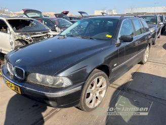 Salvage car BMW 5-serie 5 serie Touring (E39), Combi, 1996 / 2004 523i 24V 2001/2