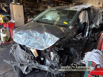 Salvage car Volkswagen Touran Touran (5T1), MPV, 2015 1.6 TDI 2016/2