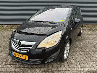 skadebil auto Opel Meriva  2010/2