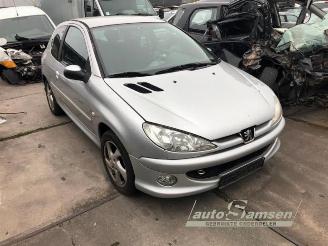 Vrakbiler auto Peugeot 206 206 (2A/C/H/J/S), Hatchback, 1998 / 2012 1.4 16V 2006/1