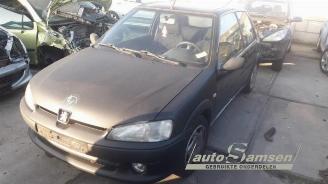 Dezmembrări autoturisme Peugeot 106 106 II, Hatchback, 1996 / 2004 1.1 XN,XR,XT,Accent 2000/1