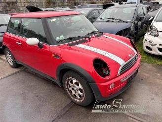 Coche siniestrado Mini One Mini One/Cooper (R50), Hatchback, 2001 / 2007 1.6 16V One 2003/9