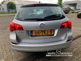 Opel Astra Astra J Sports Tourer (PD8/PE8/PF8), Combi, 2010 / 2015 1.4 16V ecoFLEX picture 4