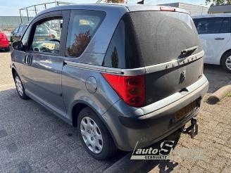 Peugeot 1007 1007 (KM), Hatchback 3-drs, 2004 / 2011 1.4 picture 5