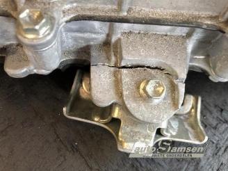 Toyota Yaris Yaris III (P13), Hatchback, 2010 / 2020 1.5 16V Hybrid picture 27