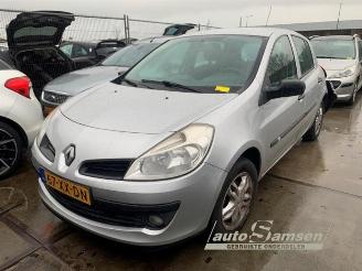 Renault Clio Clio III (BR/CR), Hatchback, 2005 / 2014 1.2 16V TCe 100 picture 1