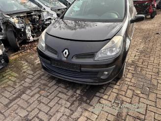 Uttjänta bilar auto Renault Clio Clio III (BR/CR), Hatchback, 2005 / 2014 1.4 16V 2006/1