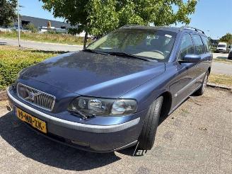 Dezmembrări autoturisme Volvo V-70 V70 (SW), Combi, 1999 / 2008 2.4 20V 140 2004/1
