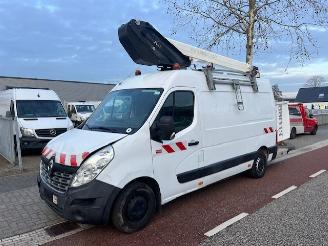 damaged commercial vehicles Renault Master 2.3 DCI 96KW L2H2 KLUBB  HOOGWERKER 2018/6